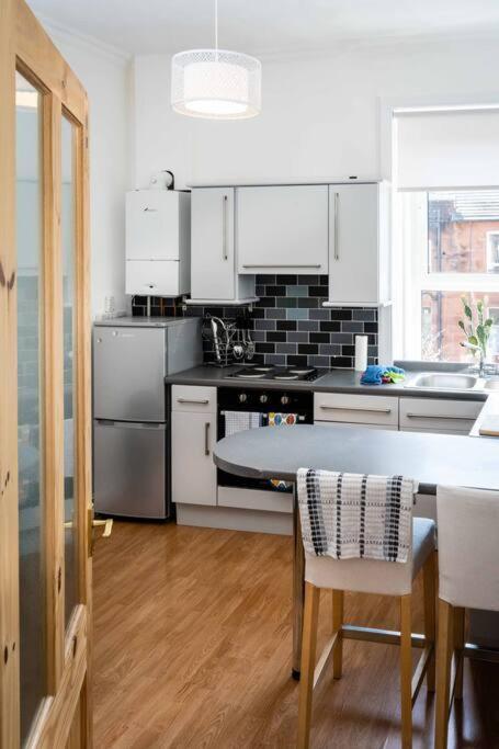 Apartamento Charming 1-Bed Southside Flat In Great Location Glasgow Exterior foto